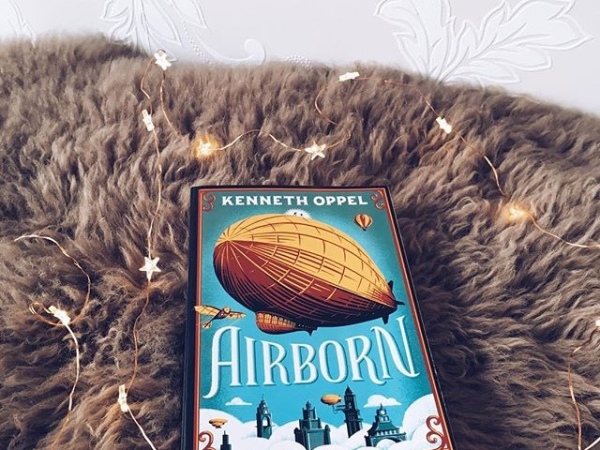 REVIEW || the Airborn series